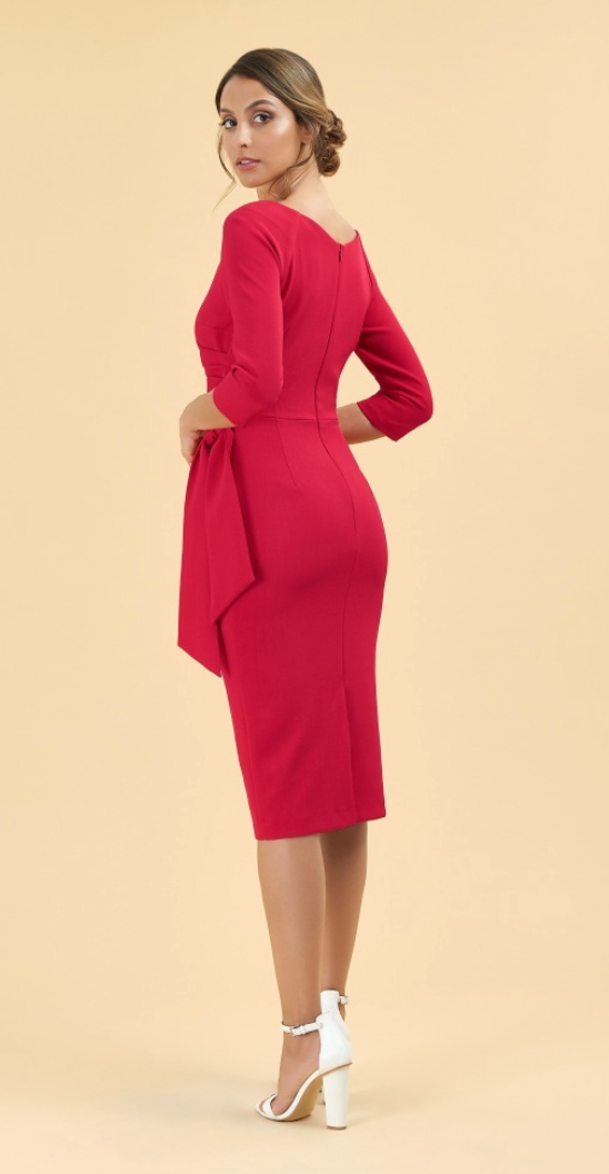 Hourglass Red Sleeves